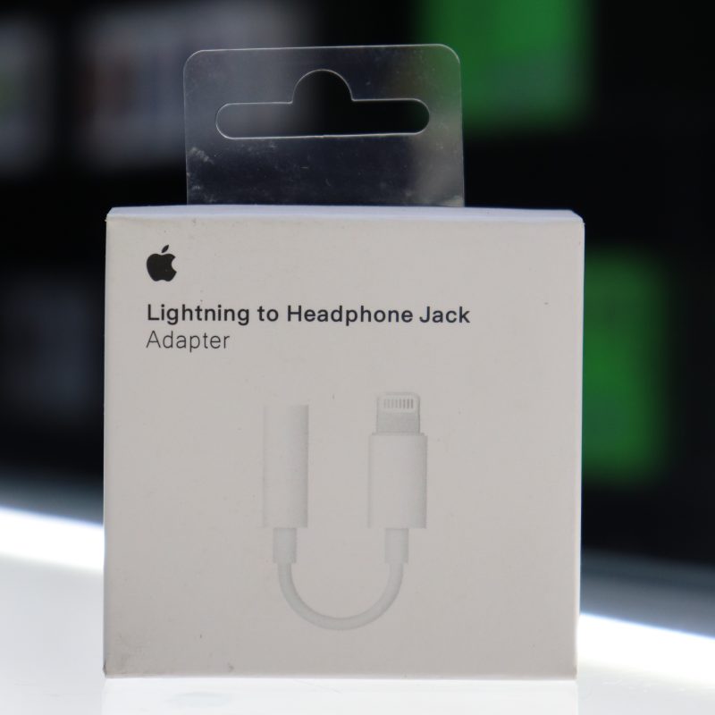 Lightning to Headphone Jack